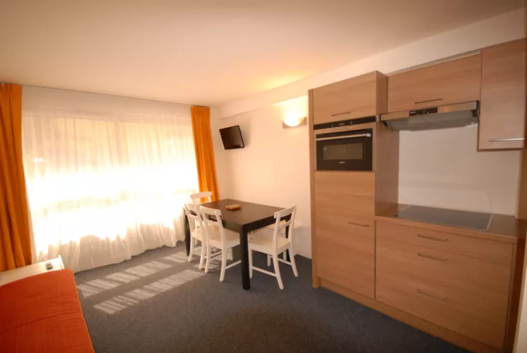 MAR-M8 / 2 pièces / 8 personnes