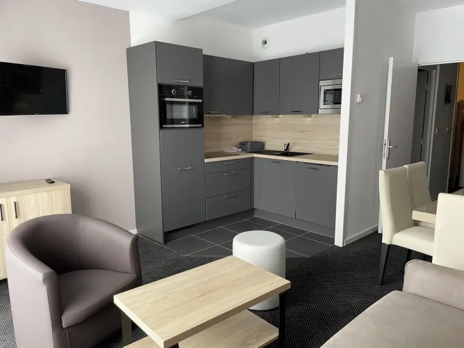 P08 / Studio / 6 personnes