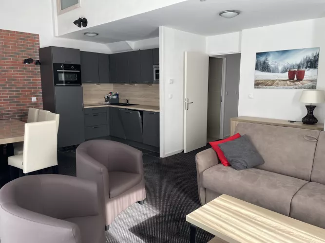 P50 / 3 pièces / 10 personnes